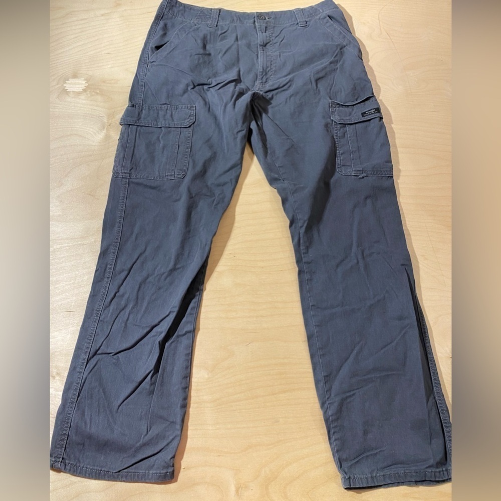 Wrangler Relaxed Fit Pants 36 x 32 (AX)